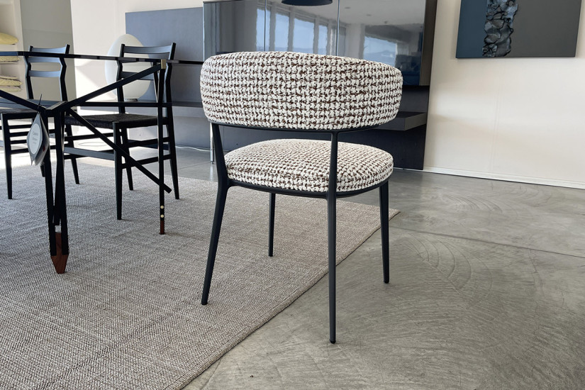 Chaise Caratos en tissu blanc noisette - 3