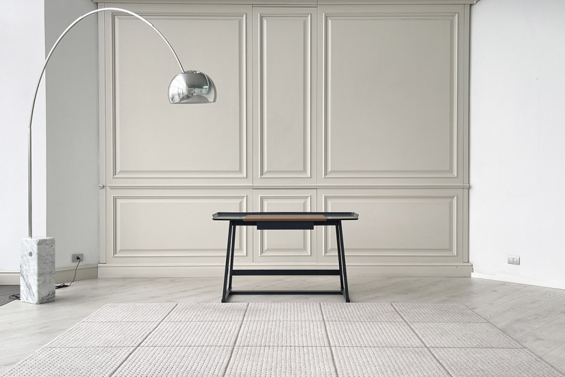 Bureau Recipio en bois laqué noir - 1