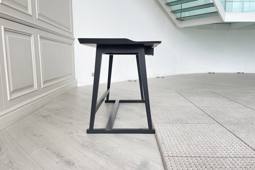 Bureau Recipio en bois laqué noir - 3