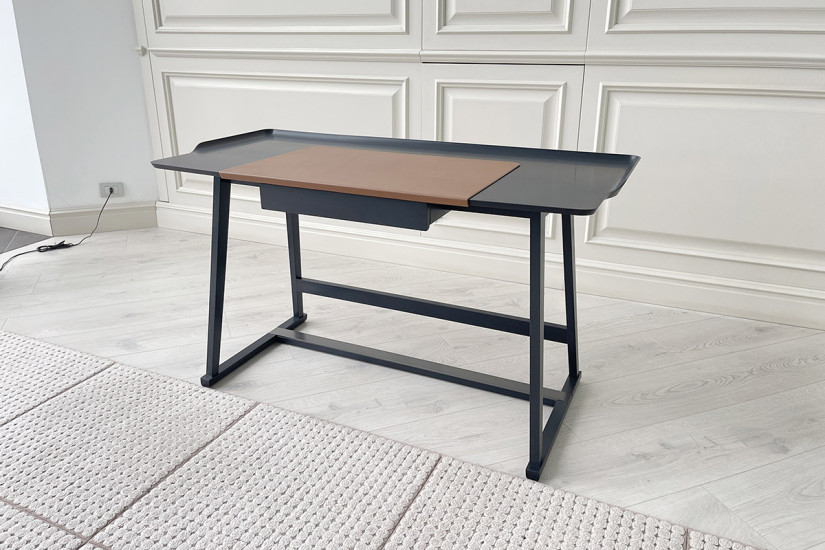 Bureau Recipio en bois laqué noir - 4