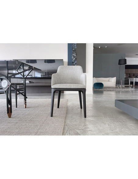 Chaise Grace en tissu taupe - 1