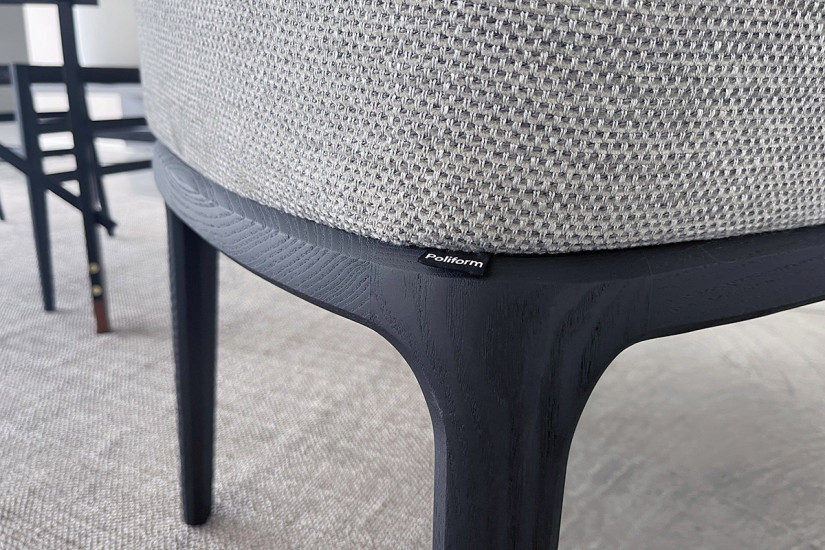 Chaise Grace en tissu taupe - 5