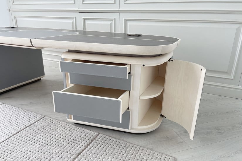 Tycoon Mahogany Desk (Expo Offer) Saba - 3