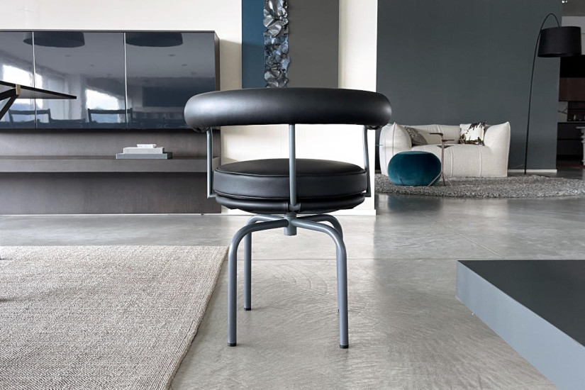 LC7 Anthracite Leather Chair (Expo Offer)  - 4