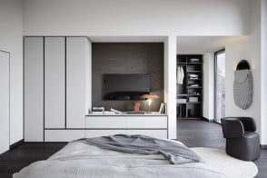 Gola hinged doors wardrobe Novamobili - 1