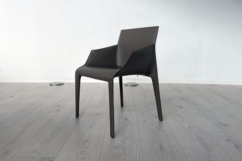 Seattle Chair with armrests (Expo Offer) Poliform - 2