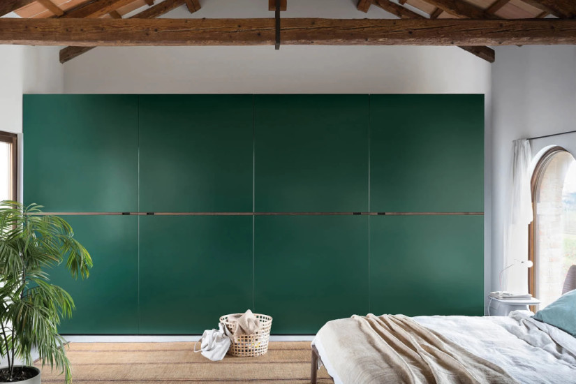 Middle Flush-Closing Sliding Doors Wardrobe Novamobili - 1