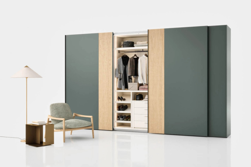 Offset Sliding Doors Wardrobe Novamobili - 4