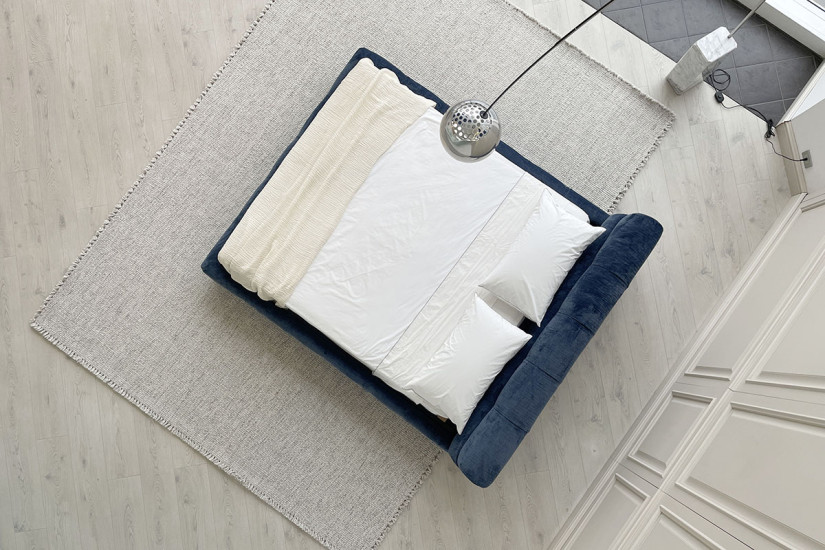 Tufty-Bed in blue fabric B&B Italia - 6