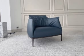 Archibald Large Blue Leather Armchair (Expo Offer) Poltrona Frau - 8 2