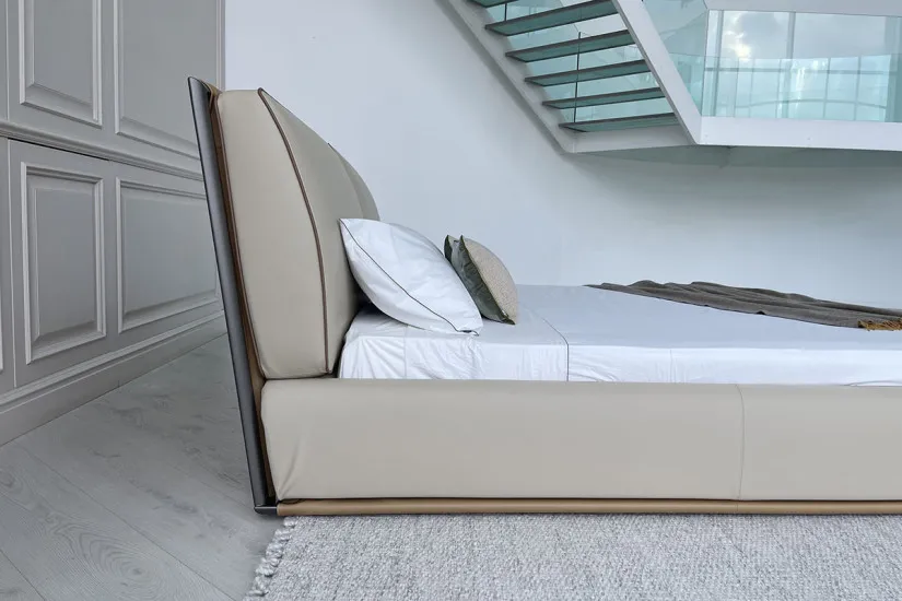 Adam Beige Leather Bed (Expo Offer) Giorgetti - 3