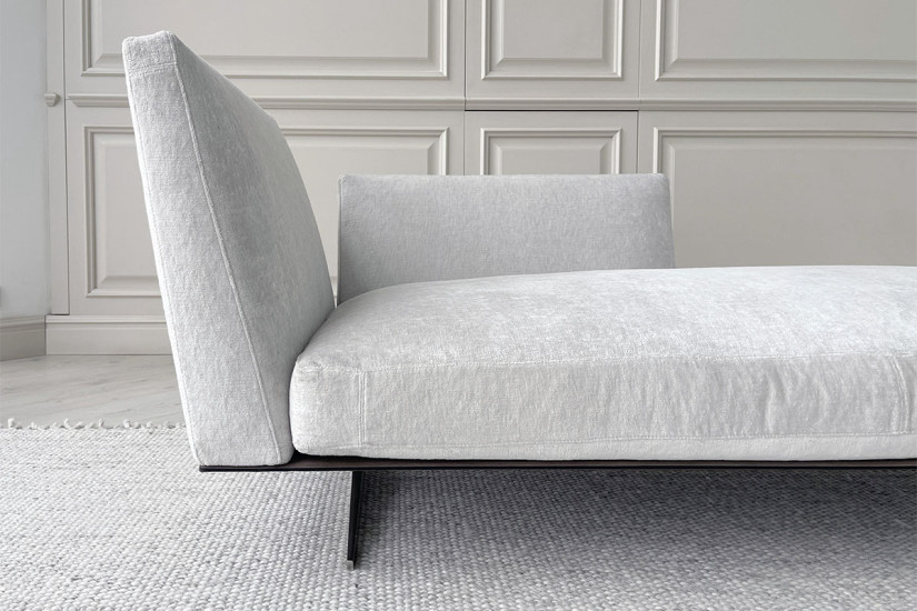 Evergreen White Leather Dormeuse (Expo Offer) Flexform - 4