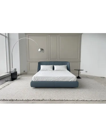 Archibald Blue Leather Bed (Expo Offer) Poltrona Frau - 1