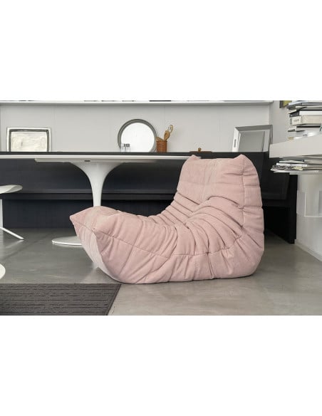 Togo Pink Armchair (Expo Offer) Ligne Roset - 3