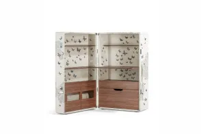 Meuble Bar Isidoro Ultime Notizie | Fornasetti Poltrona Frau - 1