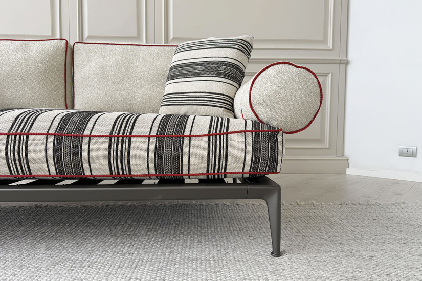 Ribes Outdoor Striped Sofa (Expo Offer) B&B Italia Outdoor - 5