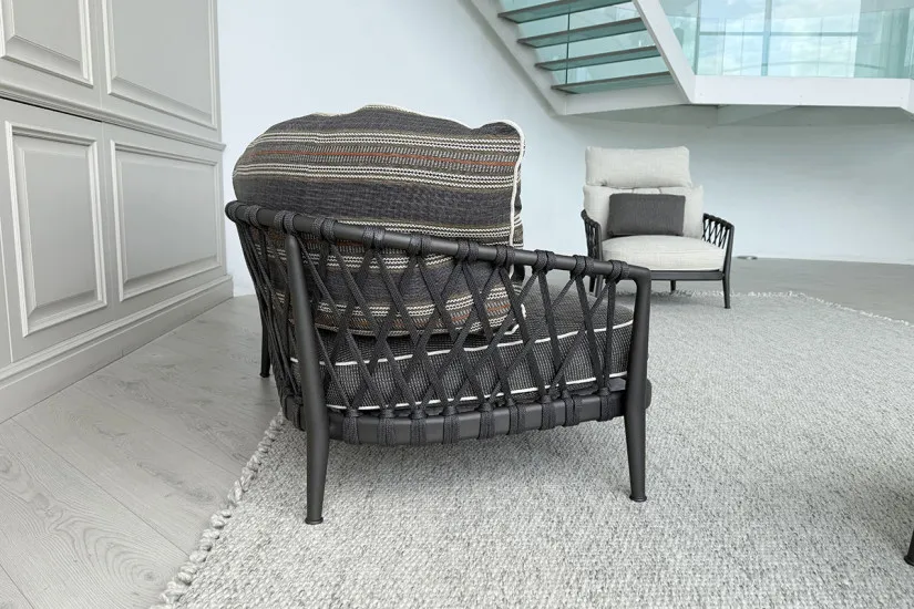 Erica Outdoor Striped Sofa (Expo Offer) B&B Italia Outdoor - 5