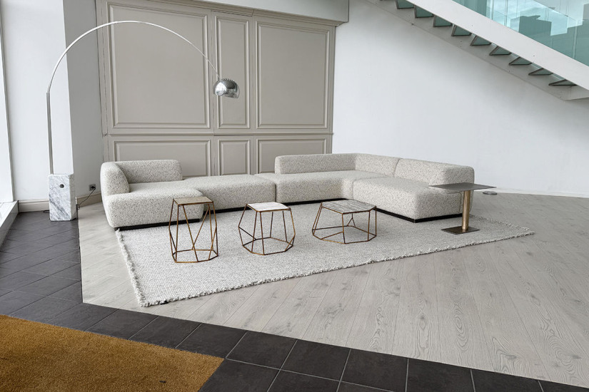 Gentle Beige Sofa (Expo Offer) Henge - 2