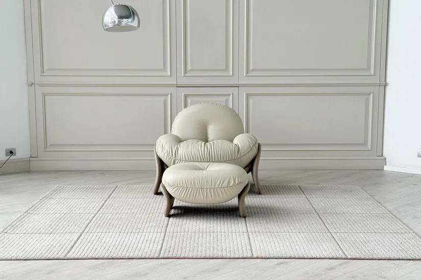 Squash Beige Armchair (Expo Offer) Poltrona Frau - 1