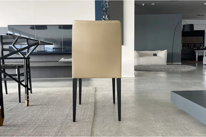 Liz Beige Chair (Expo Offer) Poltrona Frau - 1