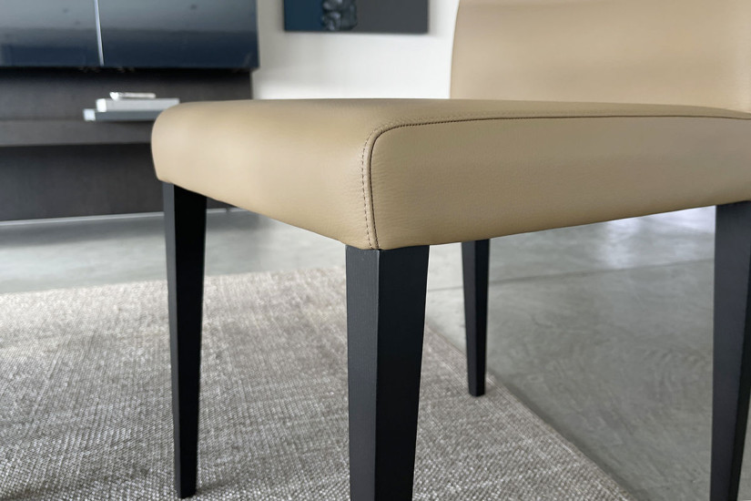 Liz Beige Chair (Expo Offer) Poltrona Frau - 5