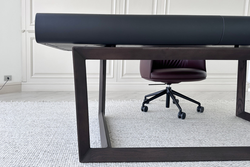 Peek-a-Book Black Desk (Expo Offer) Poltrona Frau - 5