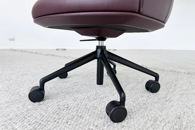 Archibald Task Managerial Bordeaux Armchair (Expo Offer) Poltrona Frau - 4