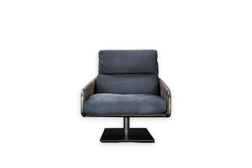 Henge Voyage Armchair | Online Shop