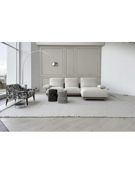 Blisscape White Sofa (Expo Offer) Poltrona Frau - 1