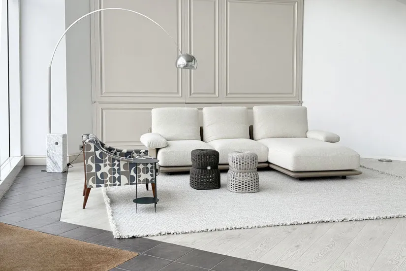 Blisscape White Sofa (Expo Offer) Poltrona Frau - 2
