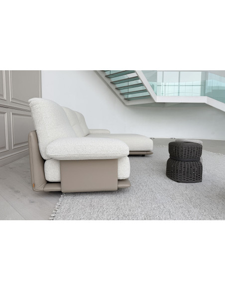 Blisscape White Sofa (Expo Offer) Poltrona Frau - 4