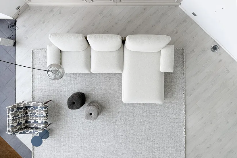 Blisscape White Sofa (Expo Offer) Poltrona Frau - 8