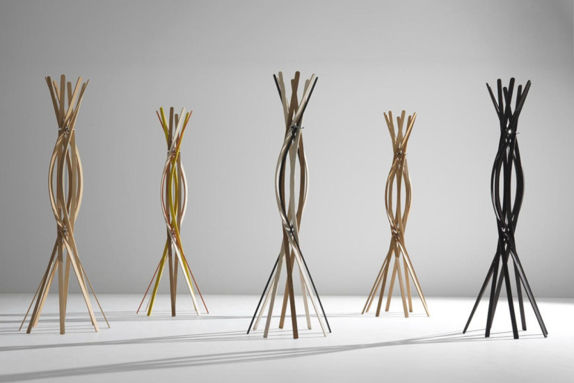 Horm Twist Coat Hanger | Online Shop