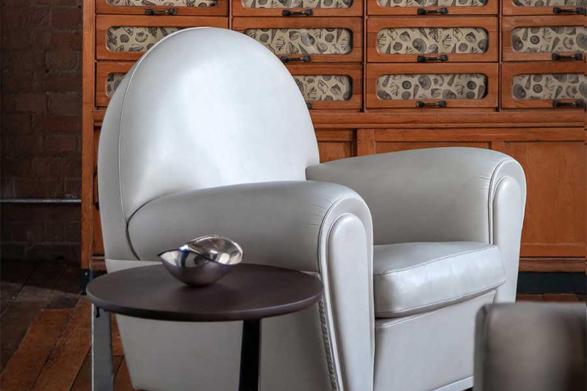 Poltrona Frau Vanity Fair Armchair | Online Shop