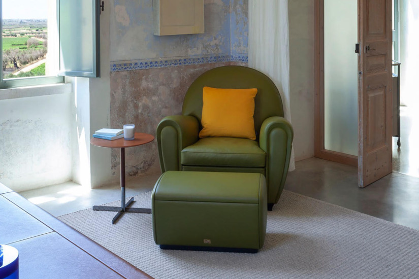 Poltrona Frau Vanity Fair XC Armchair | Online Shop