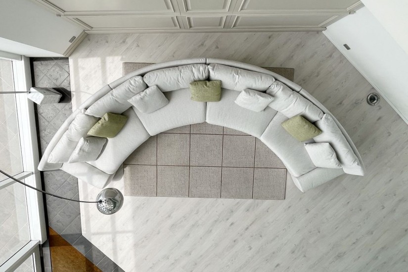 Ben Ben Sofa (Expo Offer)