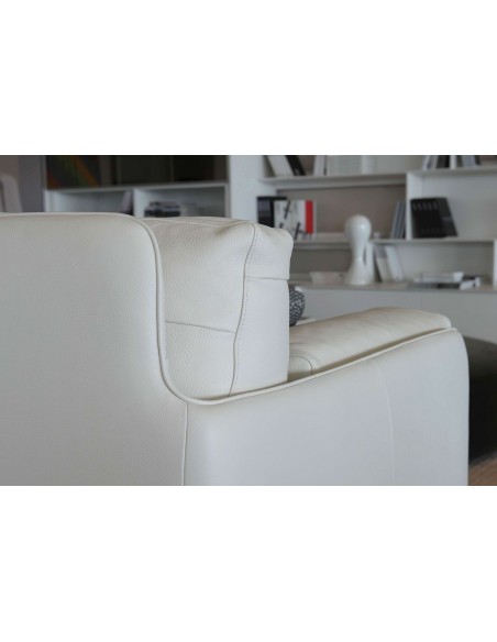 Kris Sofa (Expo Offer)