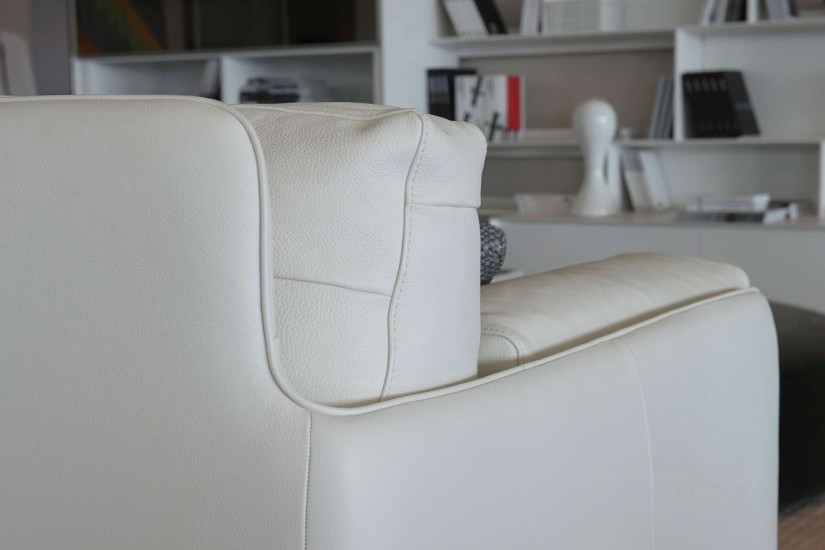 Kris Sofa (Expo Offer)