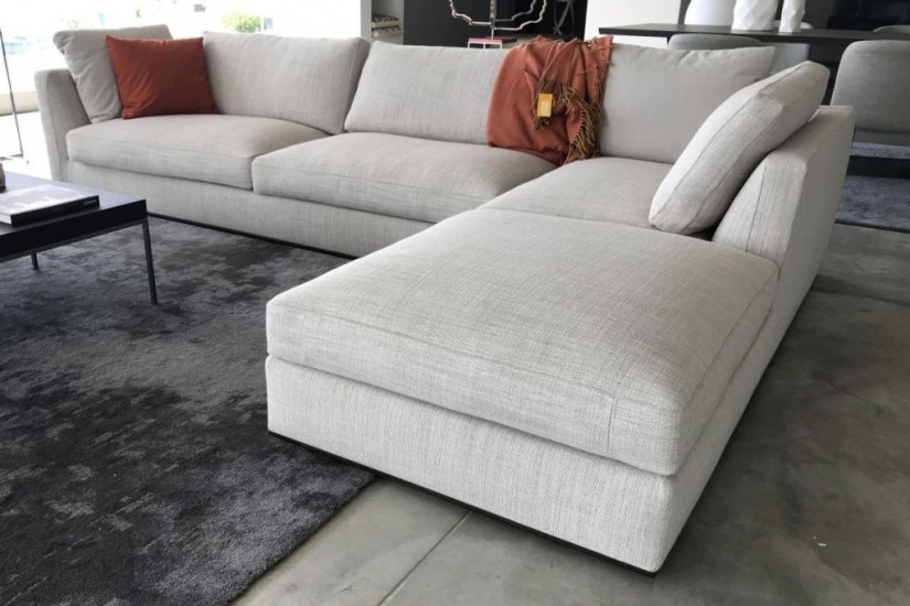 Richard Sofa (Expo Offer)