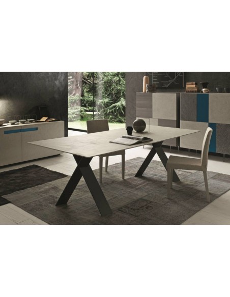 Tailor Extendable Table