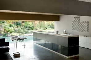 Vogue Reception Counter