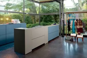 Vogue Reception Counter 2