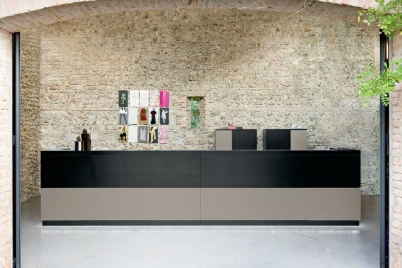 Vogue Reception Counter