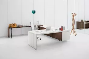 Ar.tu Executive Desk