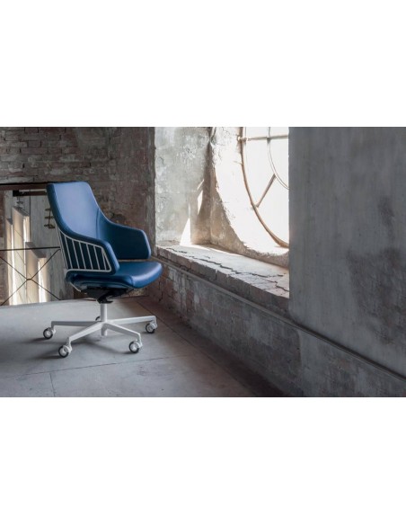 Italia Executive Armchair