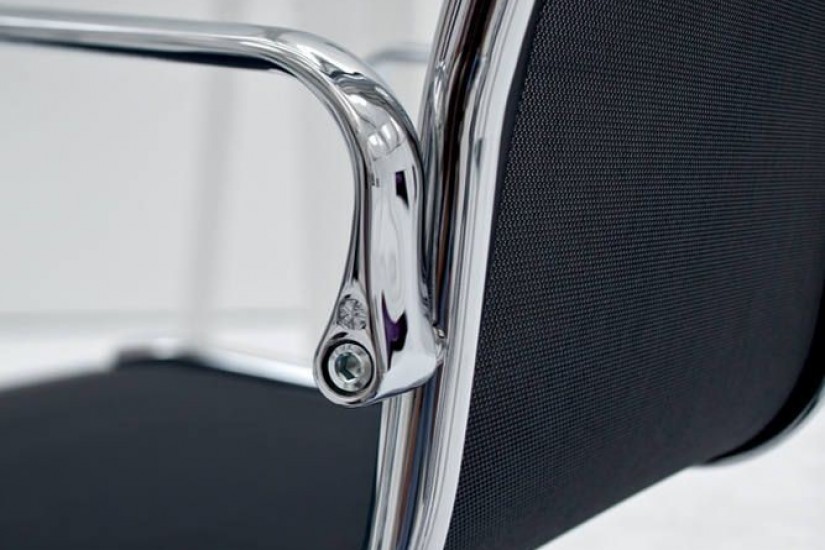 Light Executive Armchair