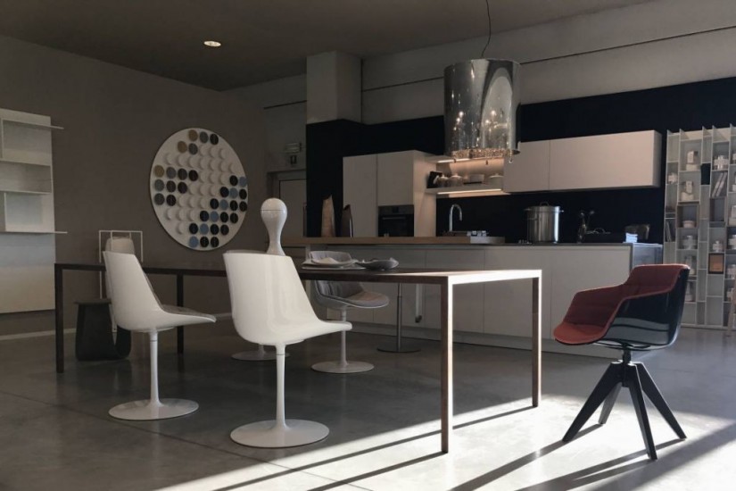 Tense Material Table (Expo Offer)