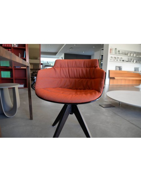 Flow Slim Padded Chair (Expo Offer)