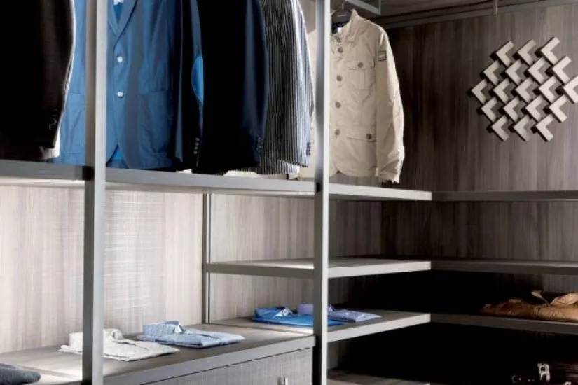 Palo Alto Walk-in-closet