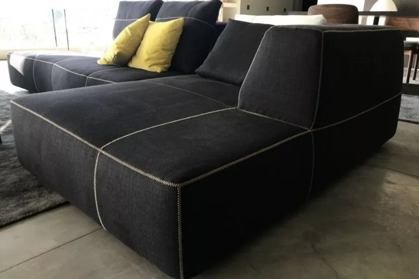 Bend Sofa in anthracite colour (Expo Offer)